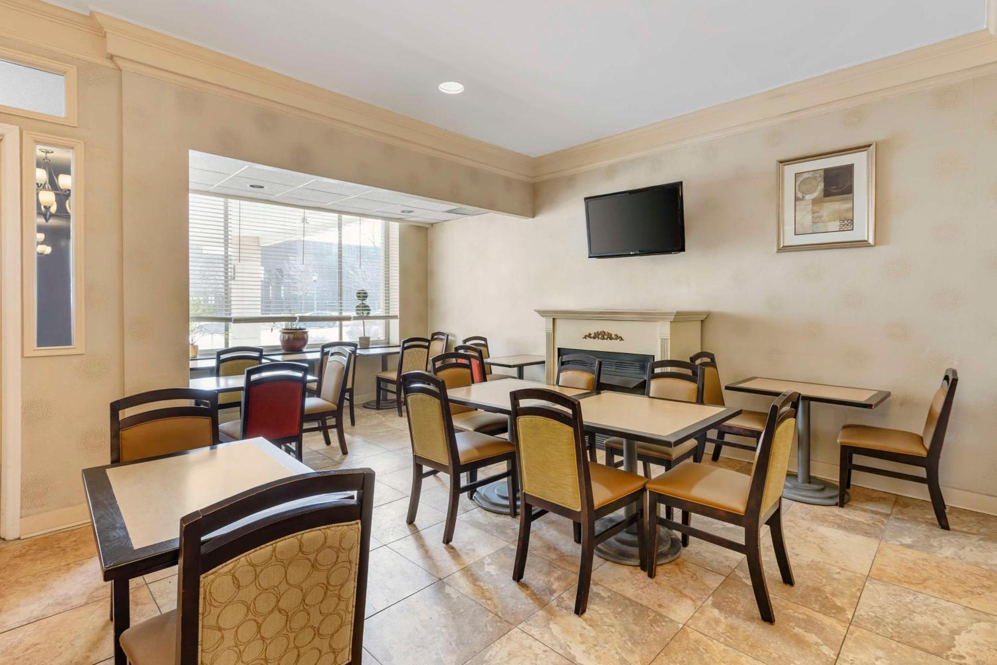 Best Western Watertown/Fort Drum Εξωτερικό φωτογραφία